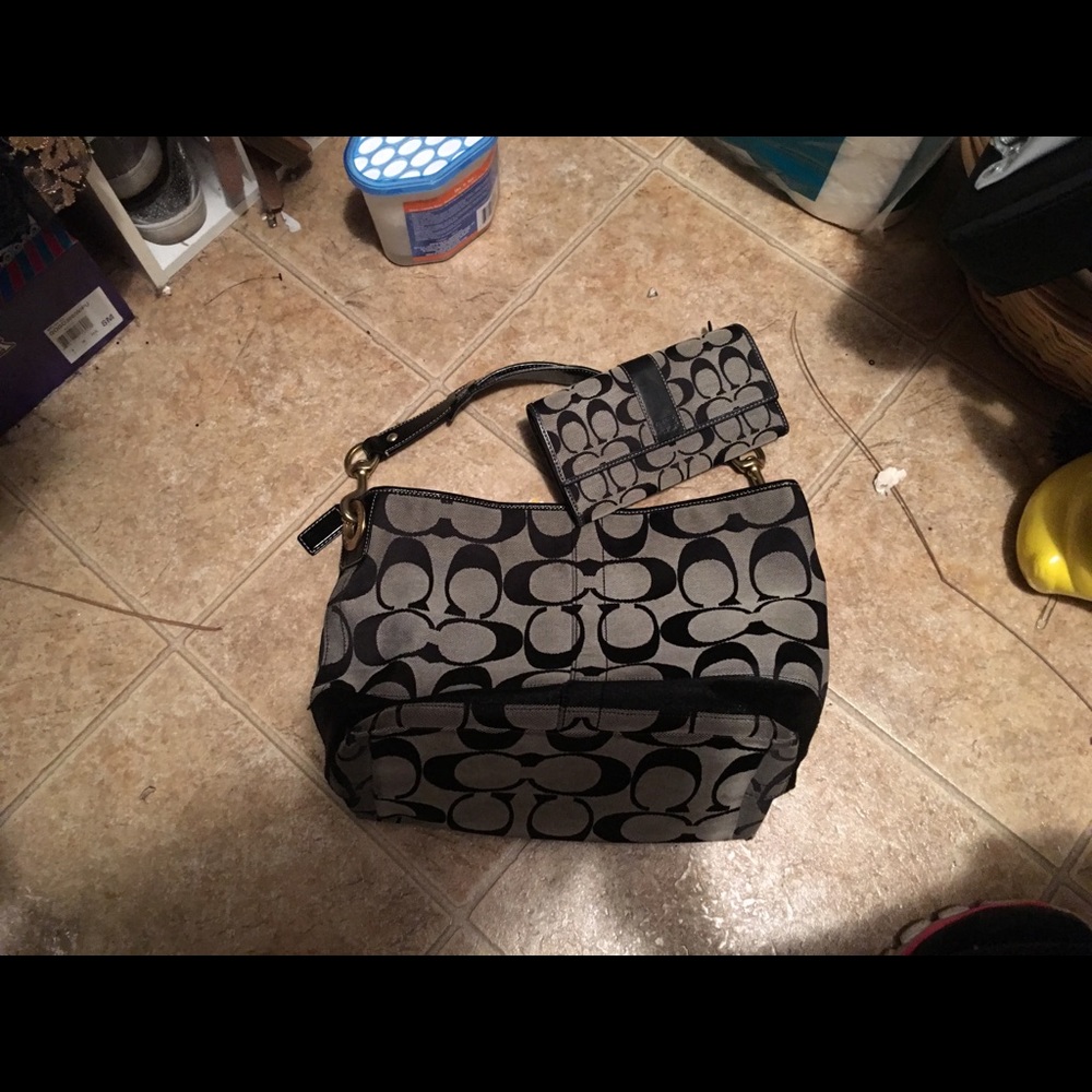 Coach purse and wallet